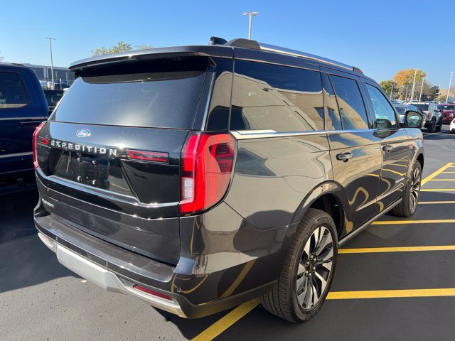 Certified 2026 Ford Expedition Platinum w/ Driver's Package AWD/4WD image 2