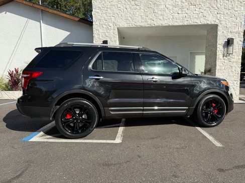 Used 2015 Ford Explorer Limited image 16