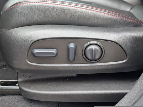 Used 2023 Chevrolet Equinox RS w/ RS Leather Package FWD image 21
