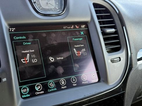 Used 2023 Chrysler 300 S image 24