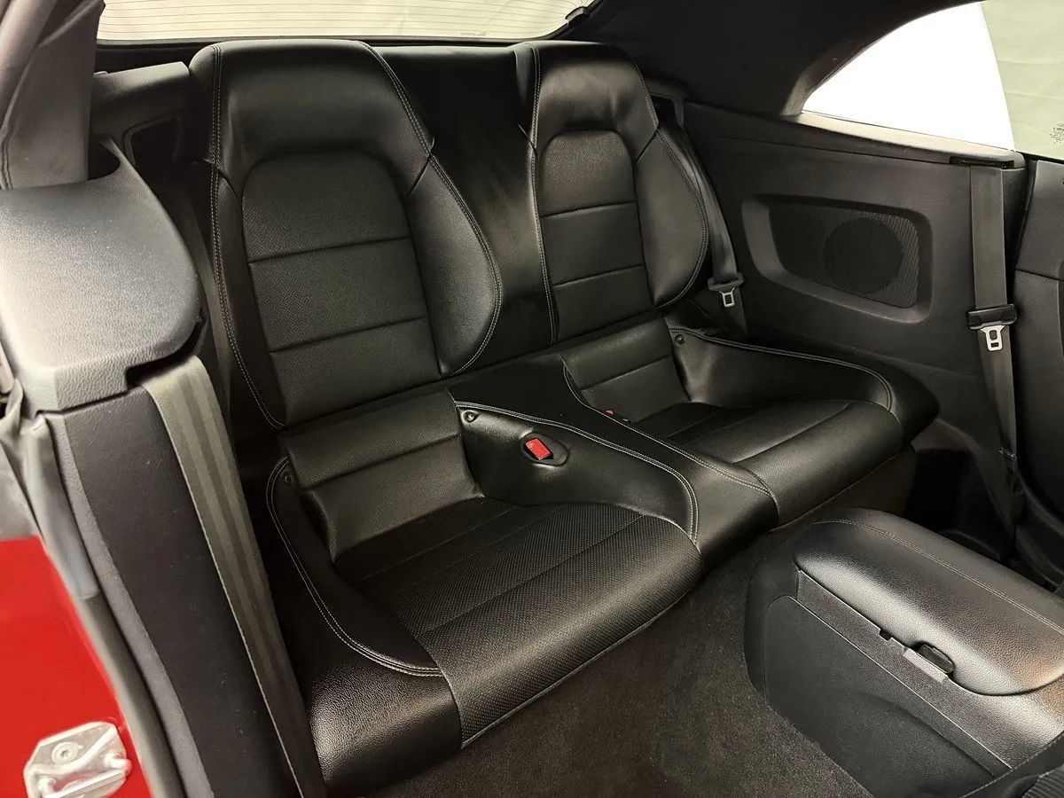 Used 2020 Ford Mustang Premium RWD image 39