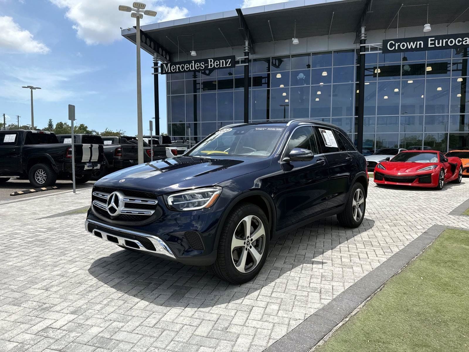 Used 2022 Mercedes-Benz GLC 300 image 2