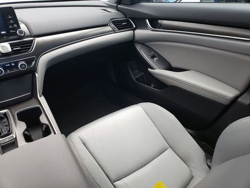 Used 2019 Honda Accord LX image 24