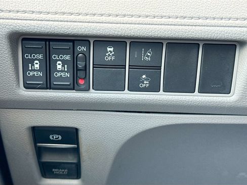 Used 2019 Honda Odyssey EX image 10
