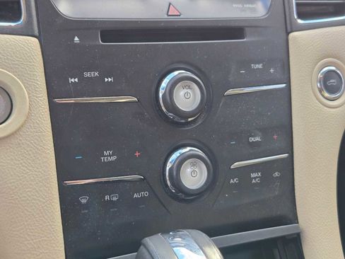 Used 2014 Ford Taurus SEL w/ Equipment Group 201A image 13