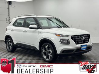Used 2025 Hyundai Venue SEL FWD video 1