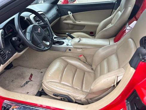 Used 2005 Chevrolet Corvette Convertible w/ Preferred Equipment Group RWD image 5