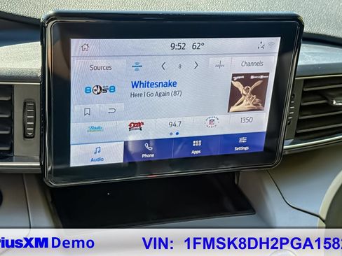 Used 2023 Ford Explorer XLT w/ Equipment Group 202A AWD/4WD image 40