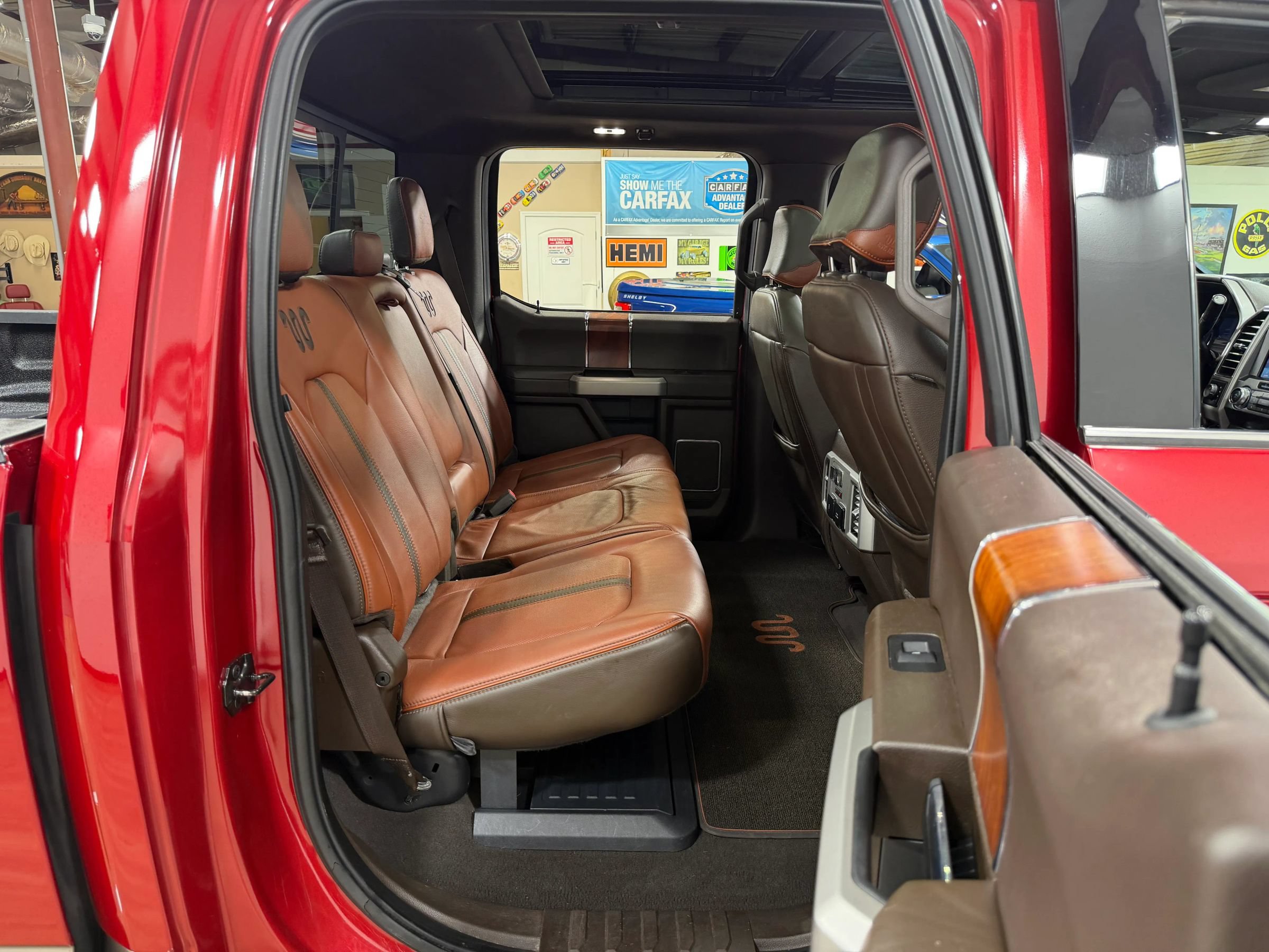 Used 2021 Ford F350 King Ranch w/ King Ranch Ultimate Package AWD/4WD image 21
