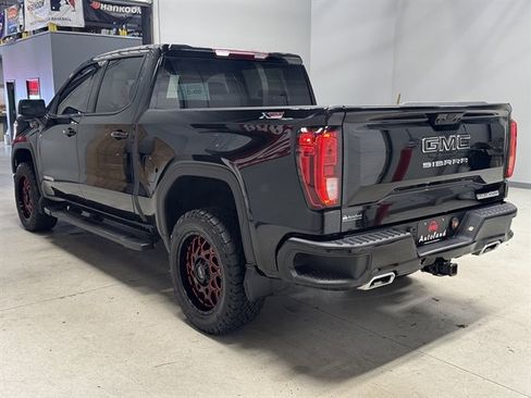 Used 2024 GMC Sierra 1500 Elevation w/ LPO, Elevation Black Package AWD/4WD image 6