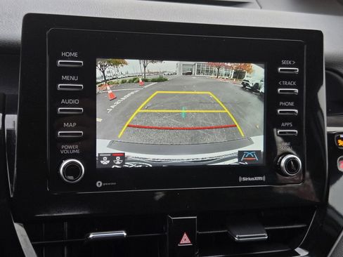 Certified 2021 Toyota Camry SE image 15