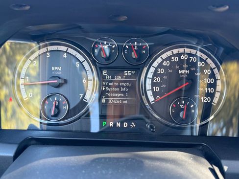 Used 2009 Dodge Ram 1500 Truck SLT image 18