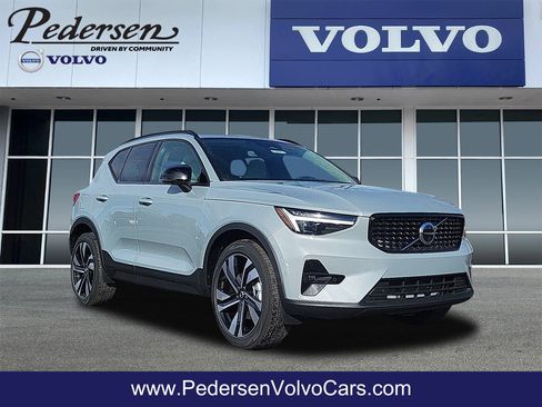 New 2026 Volvo XC40 B5 Ultra w/ Climate Package image 1