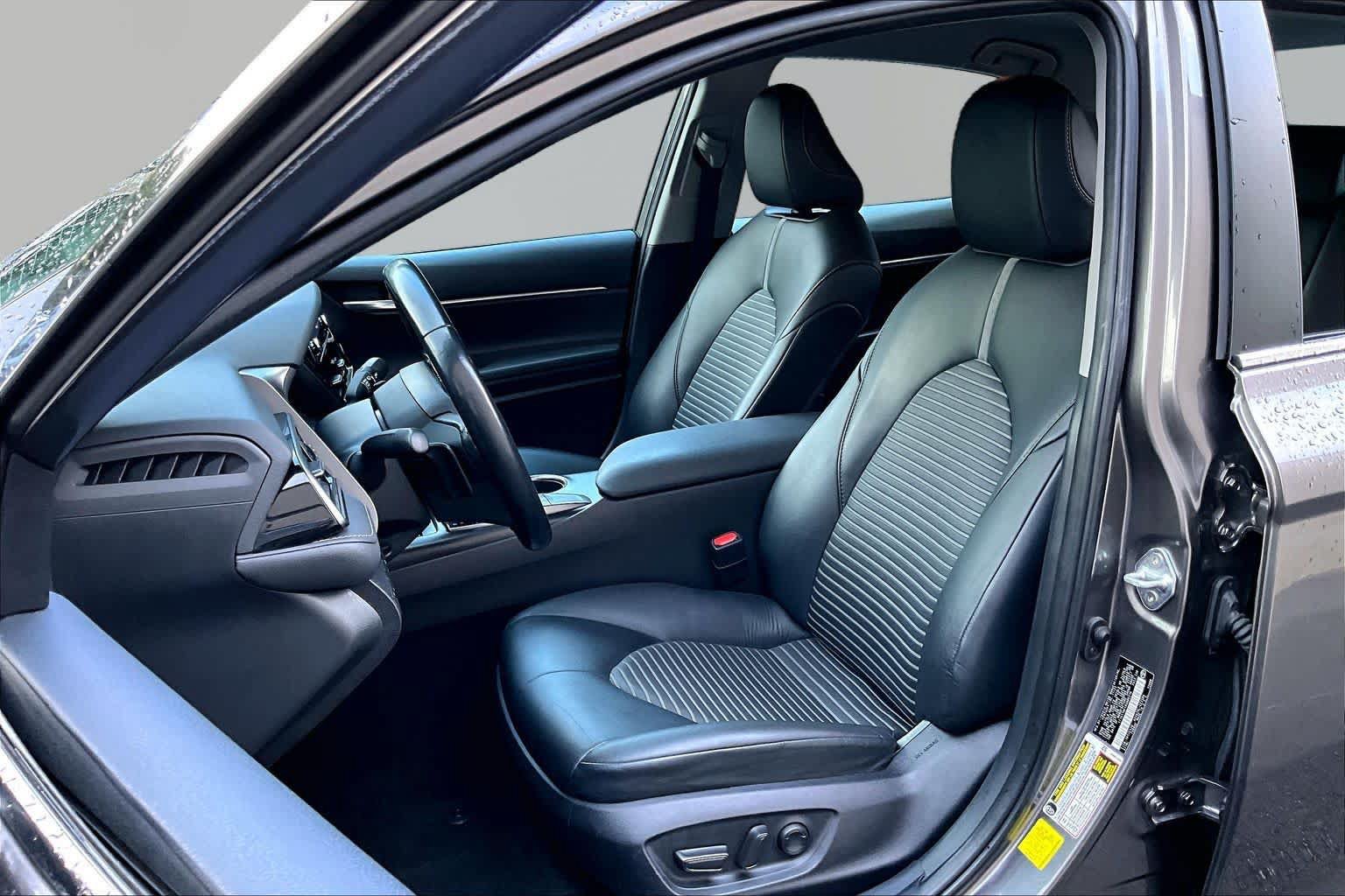 Used 2024 Toyota Camry SE FWD image 8