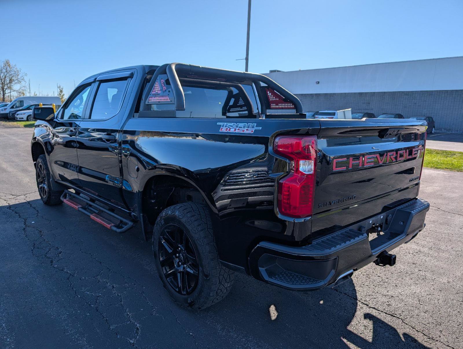 Used 2023 Chevrolet Silverado 1500 Custom Trail Boss w/ LPO, Dark Essentials Package AWD/4WD image 6