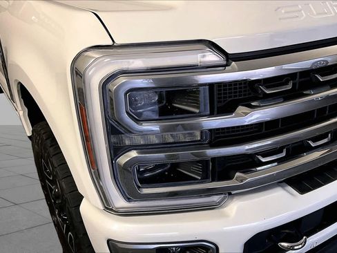Used 2024 Ford F250 Platinum AWD/4WD image 26