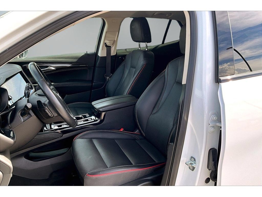 Used 2023 Buick Envision Essence w/ Technology Package I AWD/4WD image 21