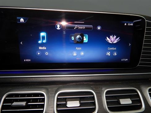 Used 2024 Mercedes-Benz GLE 350 4MATIC w/ AMG Line Exterior image 26