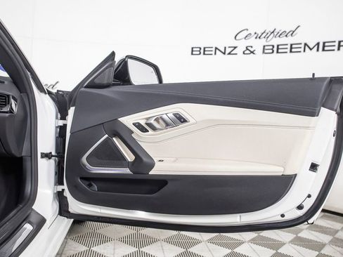 Used 2021 BMW Z4 sDrive30i w/ Premium Package image 19