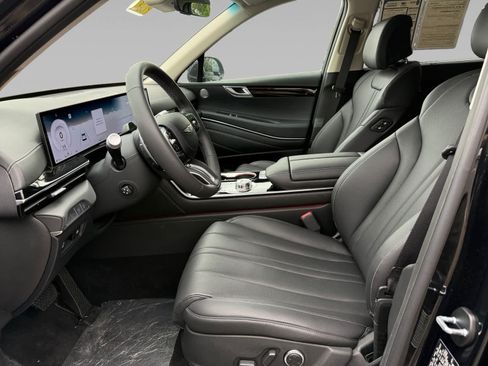 Used 2025 Genesis GV80 2.5T AWD/4WD image 11