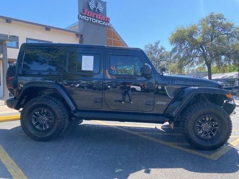 Used 2025 Jeep Wrangler Unlimited Rubicon 392 image 6