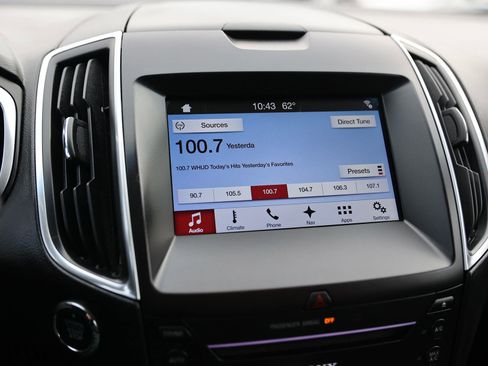 Used 2017 Ford Edge Titanium w/ Equipment Group 301A image 25