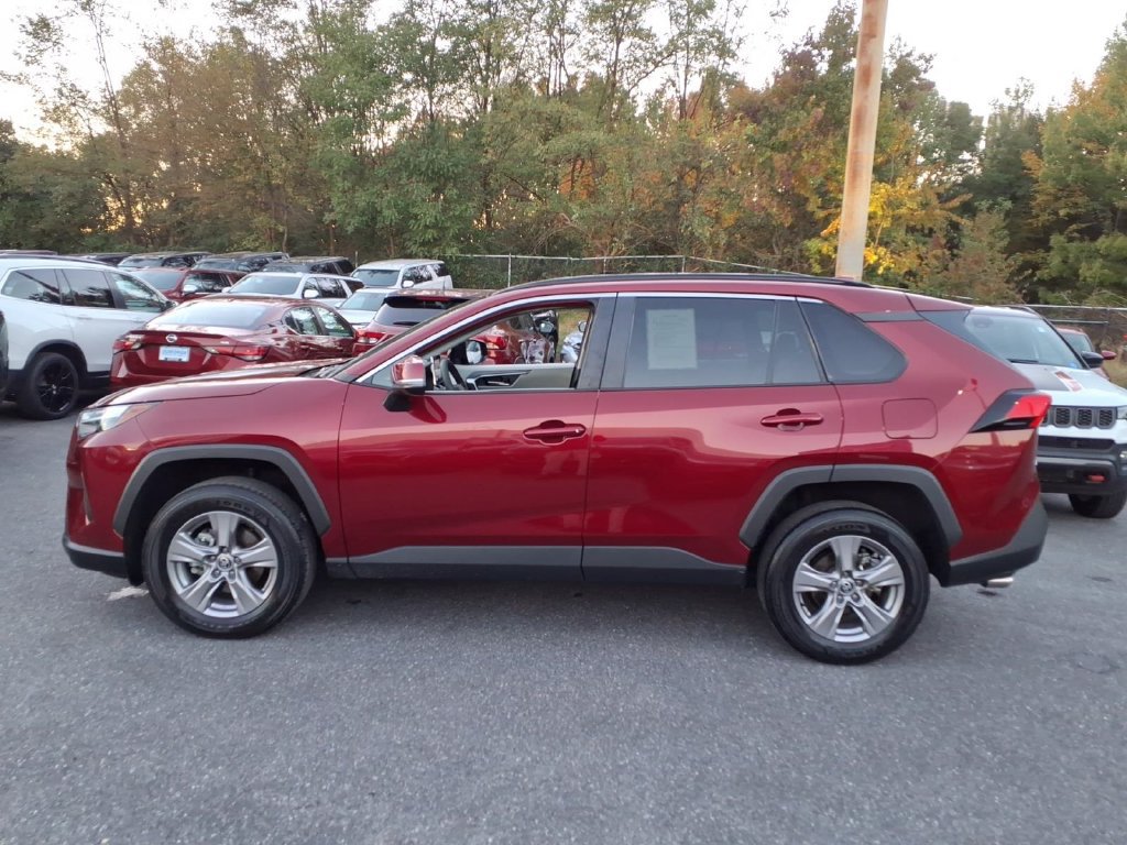 Used 2023 Toyota RAV4 XLE w/ Convenience Package FWD image 6