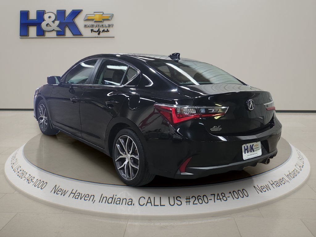 Used 2019 Acura ILX w/ Premium Package FWD image 4