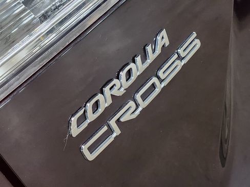 Used 2023 Toyota Corolla Cross LE image 27