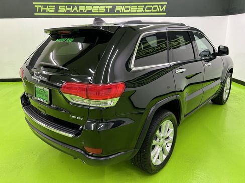 Used 2017 Jeep Grand Cherokee Limited w/ Luxury Group II AWD/4WD image 9