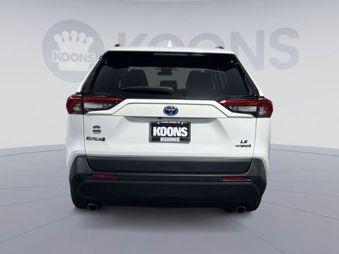 Used 2024 Toyota RAV4 LE image 10