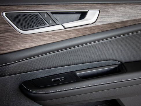 New 2026 Volkswagen Atlas SEL image 44