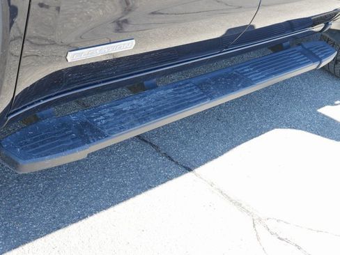 Used 2024 GMC Sierra 1500 Elevation image 11