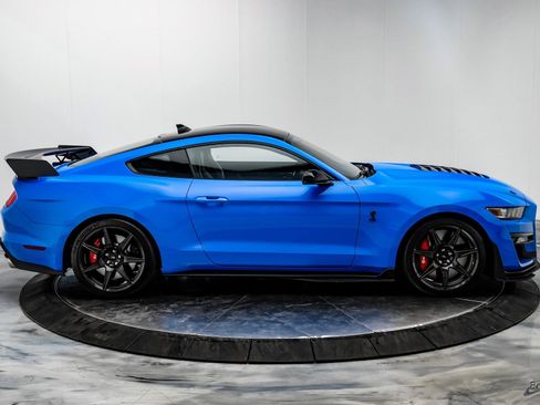 Used 2022 Ford Mustang Shelby GT500 w/ Carbon Fiber Track Pack image 23