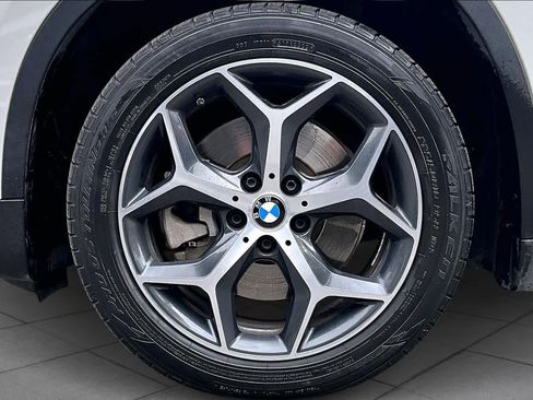 Used 2019 BMW X1 xDrive28i w/ Convenience Package image 11