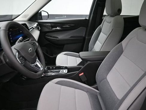 New 2026 Chevrolet TrailBlazer LT w/ Midnight Edition FWD image 16