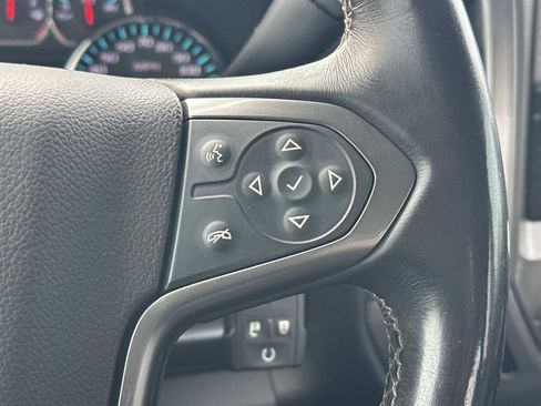 Used 2018 Chevrolet Silverado 1500 LT w/ Midnight Edition image 21