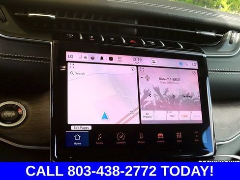 Used 2025 Jeep Grand Cherokee Limited AWD/4WD image 30