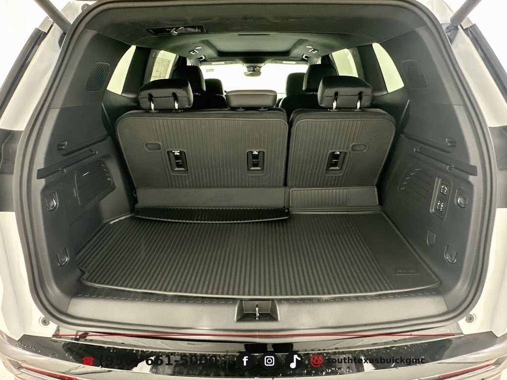 New 2027 GMC Acadia Denali Ultimate w/ LPO, Floor Liner Package AWD/4WD image 28