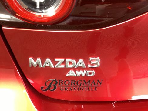 Used 2025 MAZDA MAZDA3 Hatchback w/Premium Plus Pkg AWD/4WD image 35