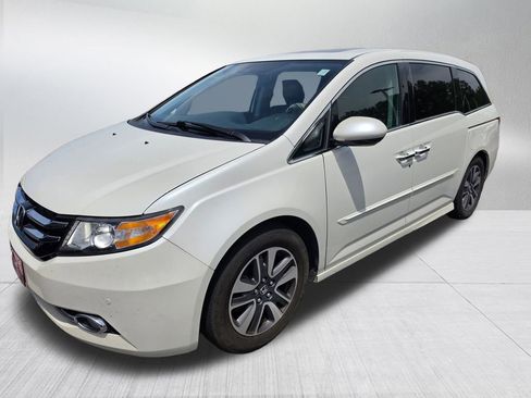 Used 2016 Honda Odyssey Touring image 1