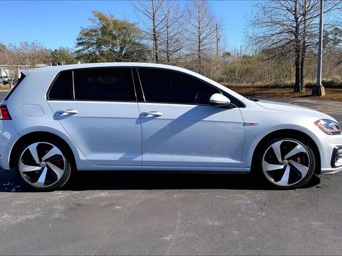 Used 2019 Volkswagen GTI SE w/ SE Experience Package image 34