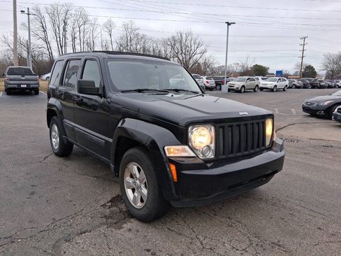Used 2011 Jeep Liberty Sport w/ Popular Equipment Group AWD/4WD image 3