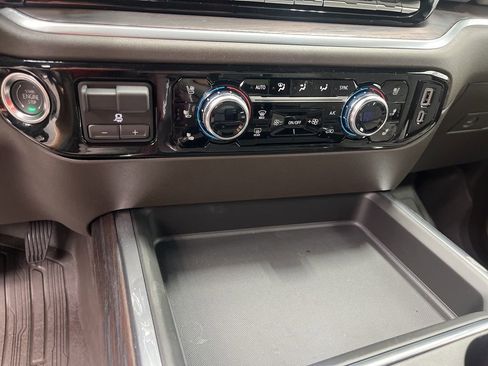 New 2026 GMC Sierra 2500 SLT w/ SLT Premium Package image 16