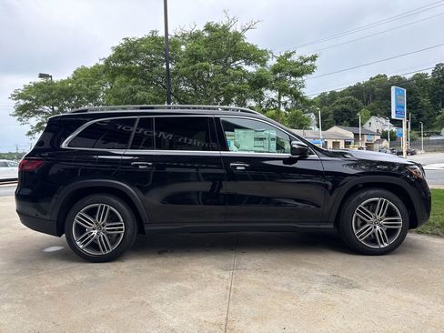 Certified 2025 Mercedes-Benz GLS 450 4MATIC image 10