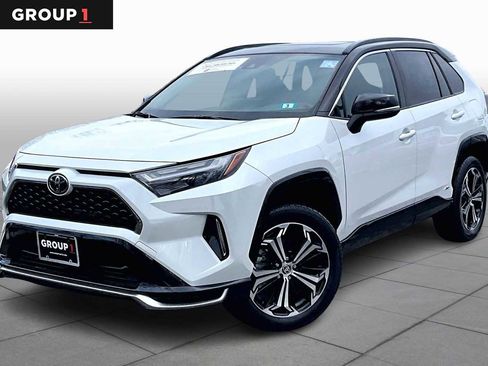 Certified 2025 Toyota RAV4 XSE image 1