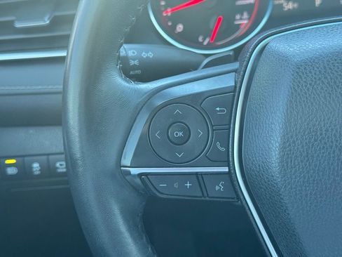 Used 2018 Toyota Camry XSE image 30