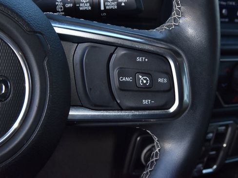 Used 2018 Jeep Wrangler Unlimited Rubicon image 24