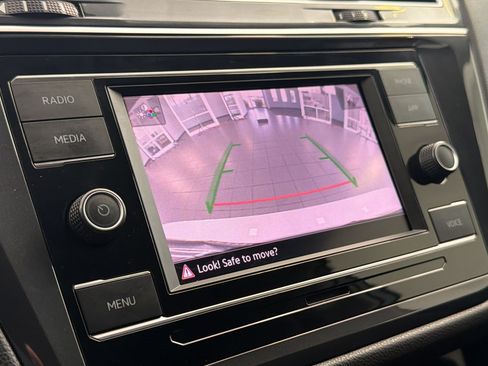 Certified 2024 Volkswagen Tiguan S FWD image 18