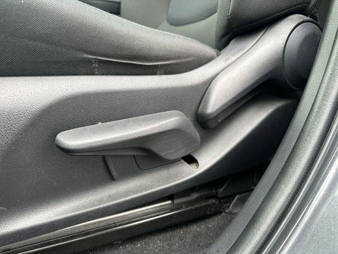 Used 2023 Toyota RAV4 LE image 4